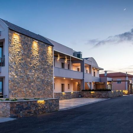 Royalty Suites Loft نيكيتي المظهر الخارجي الصورة
