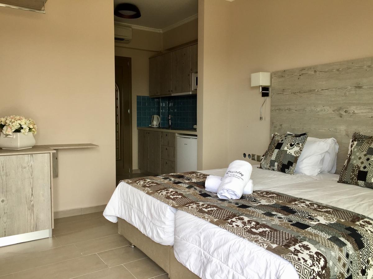 Royalty Suites Loft نيكيتي المظهر الخارجي الصورة