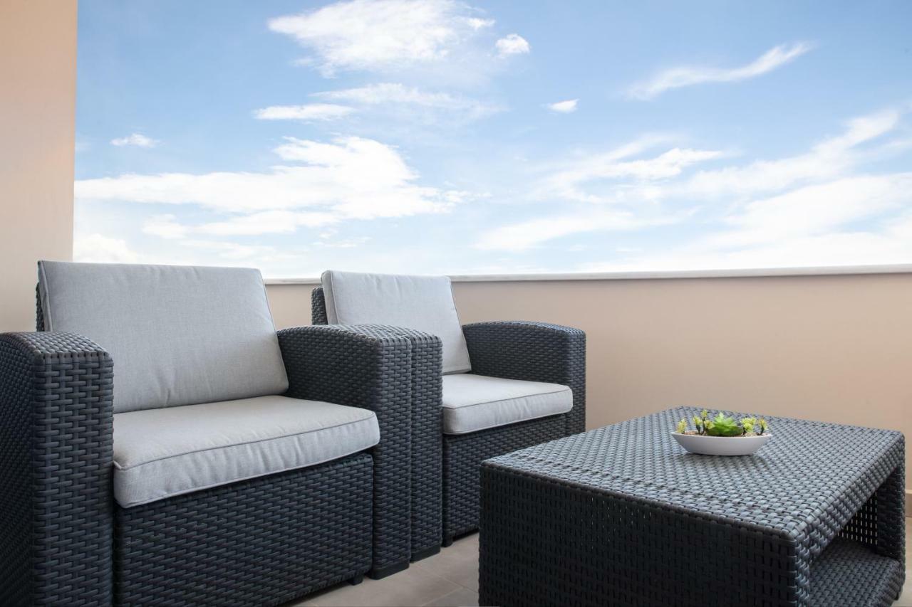 Royalty Suites Loft نيكيتي المظهر الخارجي الصورة