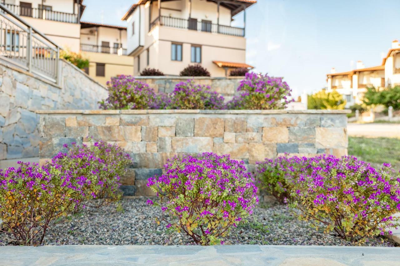 Royalty Suites Loft نيكيتي المظهر الخارجي الصورة