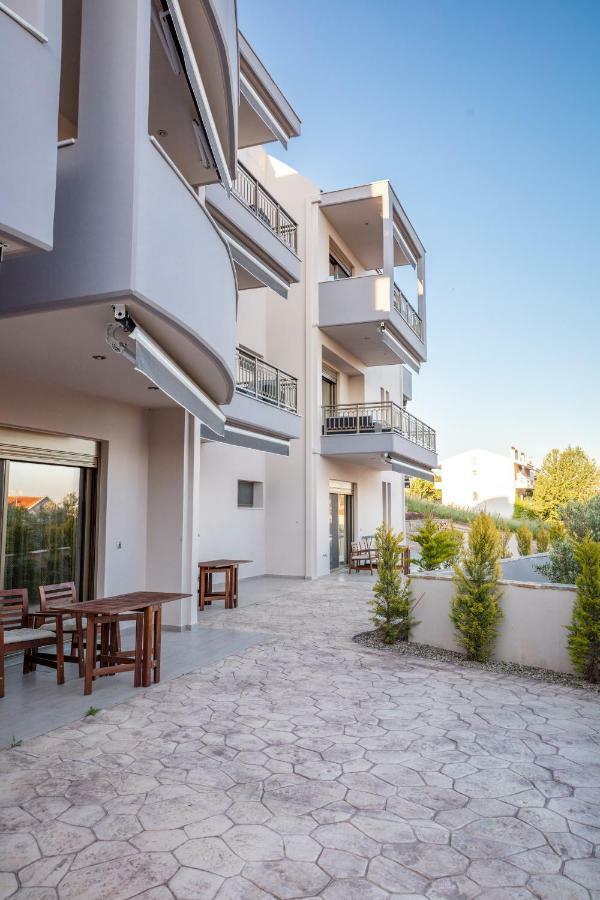Royalty Suites Loft نيكيتي المظهر الخارجي الصورة