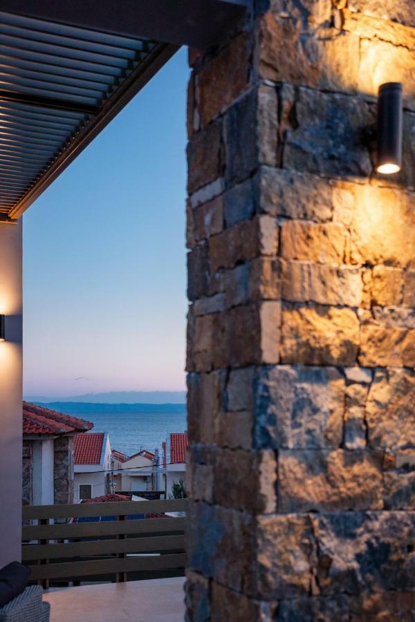 Royalty Suites Loft نيكيتي المظهر الخارجي الصورة