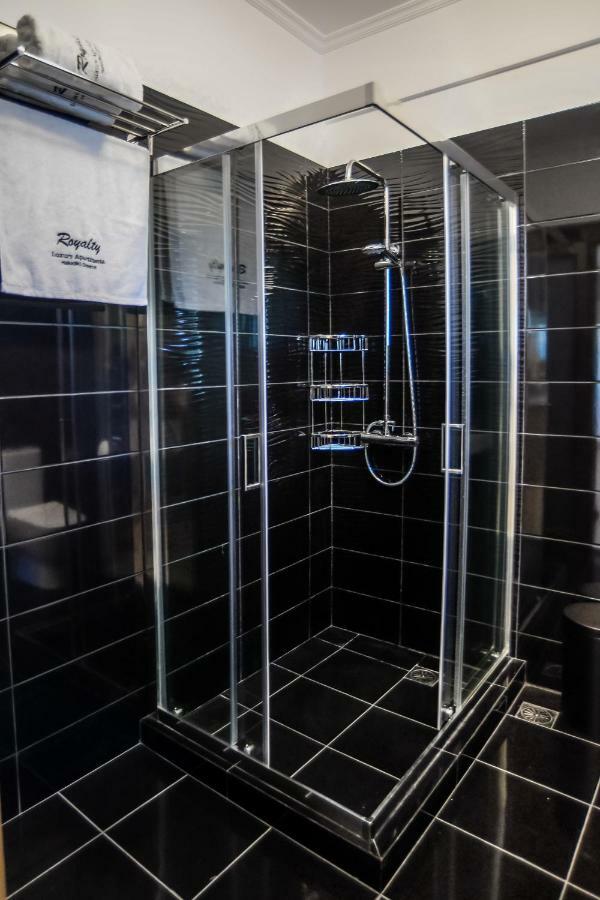 Royalty Suites Loft نيكيتي المظهر الخارجي الصورة